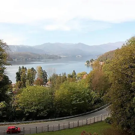 Elisa 7 Sulle Sponde Del Lago Dorta Villa